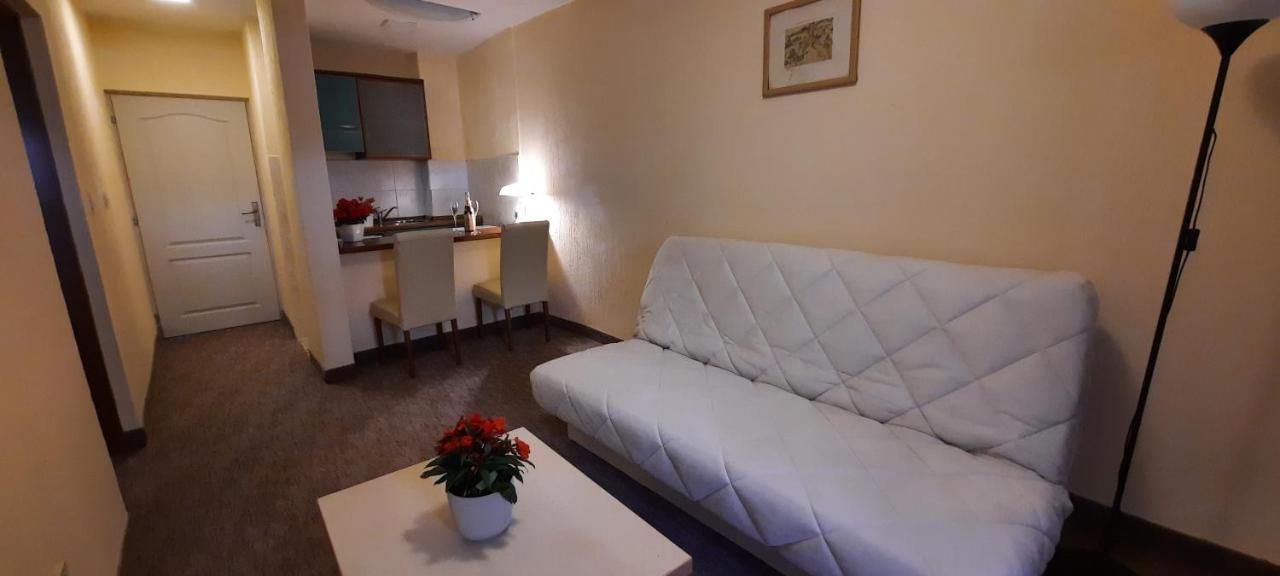 Ambassador Apartments Petrovac na moru Exterior foto