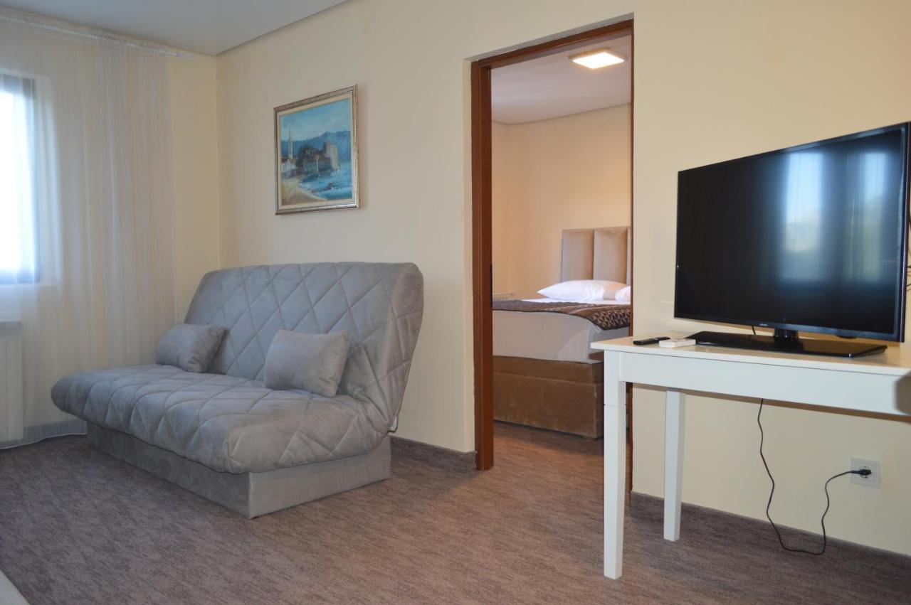 Ambassador Apartments Petrovac na moru Exterior foto
